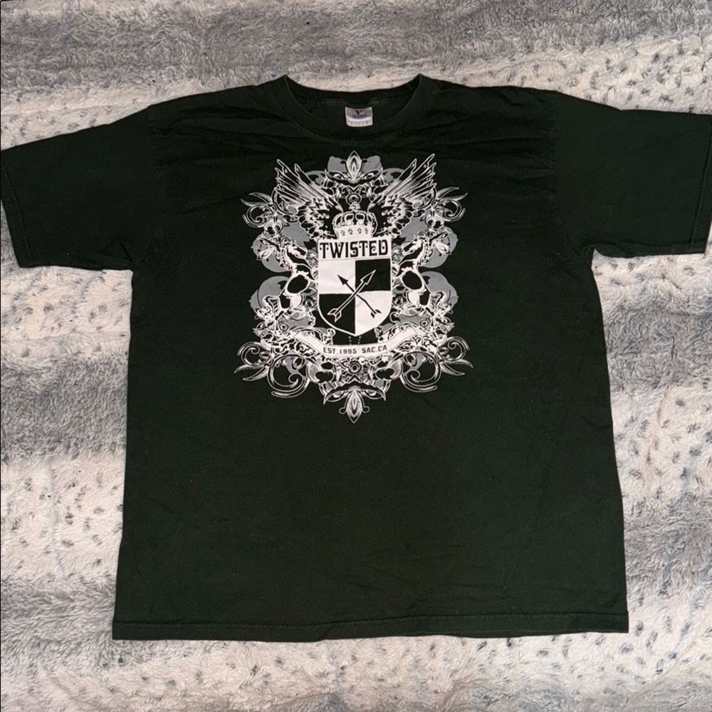 Men’s or Women’s Twisted Green Short Sleeve shirt. Men’s L, from Sacramento.